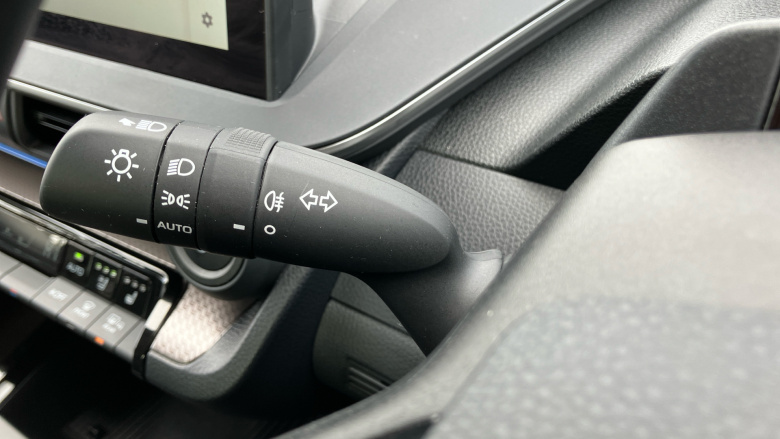 Toyota Prius 2.0 PHEV Design 5dr CVT Hatchback